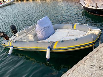 Gommone Marlin 18 con doppio motore fuoribordo