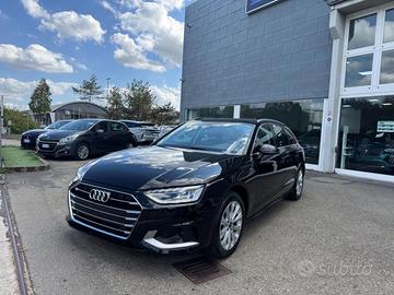 AUDI A4 Avant 30 TDI/136 CV S tronic Business Ad