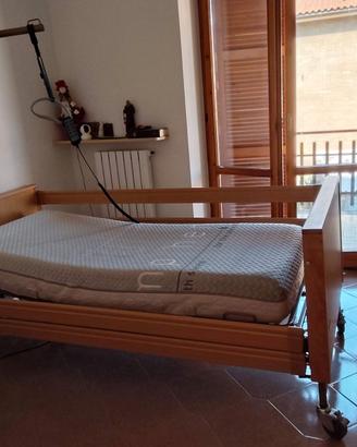 Letto sanitario elettrico
