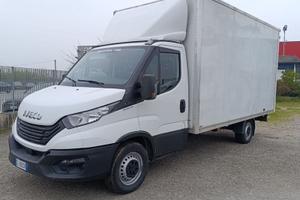 Iveco Daily 35S16 2.3 HPT PL Cabinato