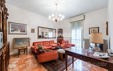 Ampio Trilocale Con Garage