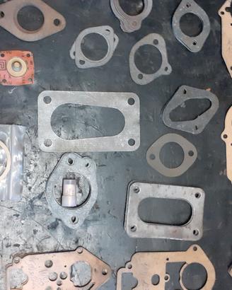 Guarnizioni carburatori moto-auto varie
