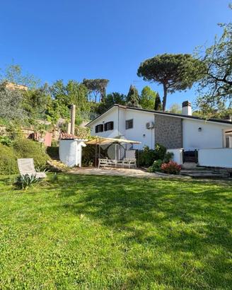 VILLA SINGOLA A GENZANO DI ROMA
