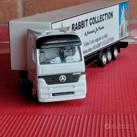 Modellino camion 🚚  con rimorchio 