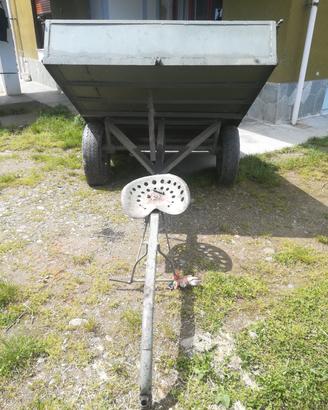 Carretto agricolo /ribaltabile a mano