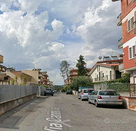 COLLE PRENESTINO AMPIO MONOLOCALE ARREDATO
