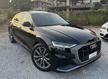 Audi Q8 50 TDI 286 CV quattro S Line