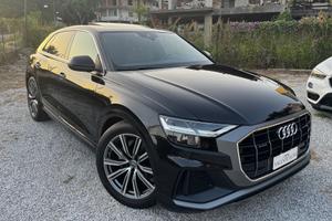 Audi Q8 50 TDI 286 CV quattro S Line