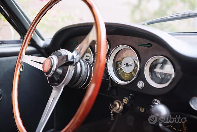 Fiat 2300 S 1964 photo 4