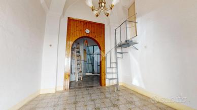 CASA INDIPENDENTE A ORIA