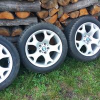 Gomme Michelin con cerchi