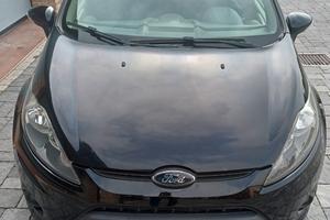 FORD Fiesta 6ª serie - 2011 ok neopatentati