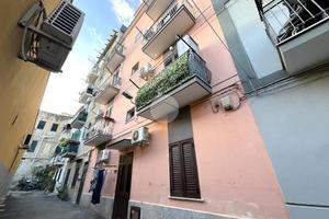 2 LOCALI A PALERMO