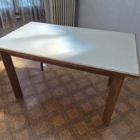 Tavolo in legno allungabile