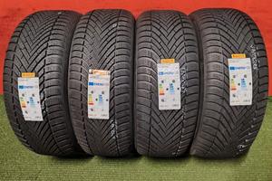 235 55 19 Gomme Invernali Pirelli Nuove 235/55R19