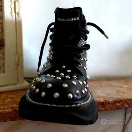 Anfibi Alexander Mcqueen Borchiati in Vera Pelle 
