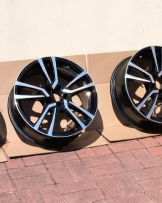 Cerchi in Lega 17 Pollici per Audi Volkswagen 