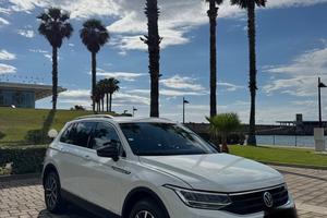 Volkswagen Tiguan 2.0 TDI 150 CV SCR DSG Elegance