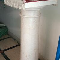 Colonna in marmo  botticino lucido massello