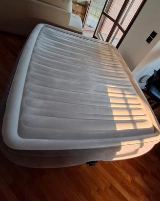 Materasso matrimoniale gonfiabile Intex