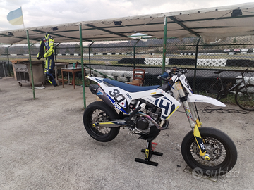 Motard Husq Fs 450 permuta Yamaha r3 r7