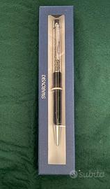 Penna Swarovski nera