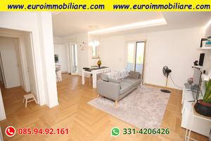 Trilocale ristrutturato con vista mare e garage