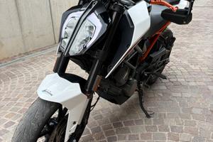 KTM DUKE 125 2018 (prezzo trattabile)