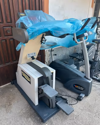 4 stazioni Cardio (steprace, cardiowave, 2bike)