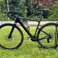 Bici gravel Canondale top stone 2 carbon apex