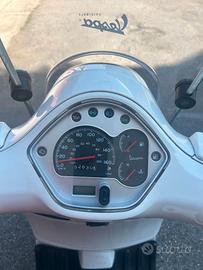 VESPA 300 GTS SUPER