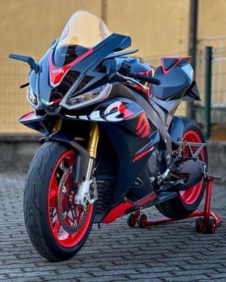Aprilia RSV4 1100