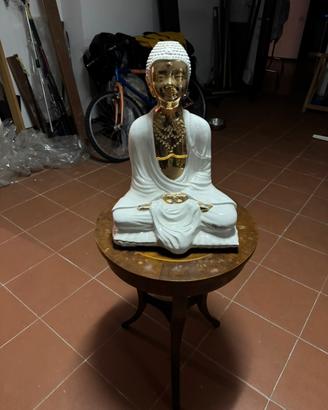 Lampada e quadri