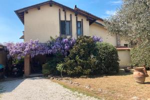 Villa indipendente Massa e Cozzile