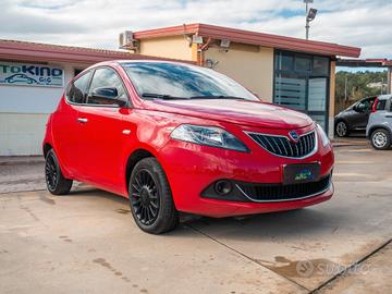 Lancia Ypsilon 1.0 FireFly 5 porte S&S Hybrid Silv