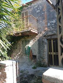 Casa indipendente da ristrutturare