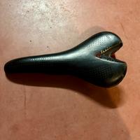 Sella bici da corsa carbonio