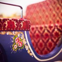 🛷 Slitta storica trainata da cavalli, dipinta a m