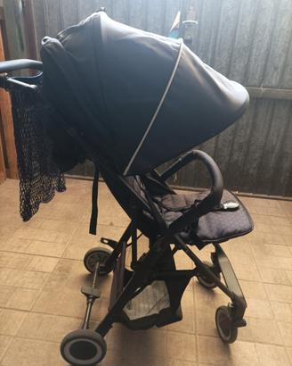 Passeggino leggero con sacco 