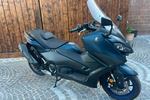 Yamaha TMAX 560 Tech Max