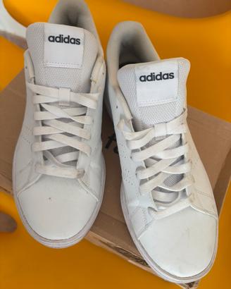 Adidas tennis bianche taglia  41 1/3