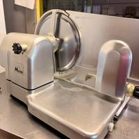 Affettatrice professionale da macelleria-funzionan