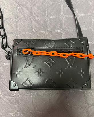 Borsa louis vuitton soft trunk nera