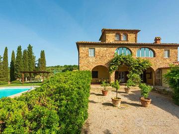 Rustico / Casale di 645 m² con box auto a Sinalung