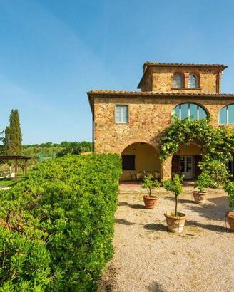 Rustico / Casale di 645 m² con box auto a Sinalung