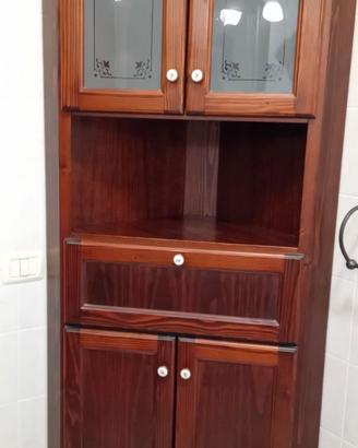 Vetrinetta artigianale in legno ad angolo