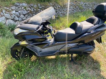 Silver Wing 400 incidentato