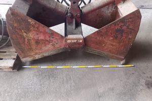 Benna idraulica autocaricante