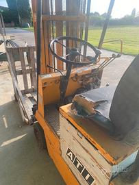 Muletto Elettrico OM  port.  800 kg  forche lunghe