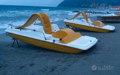 pedalò con scivolo